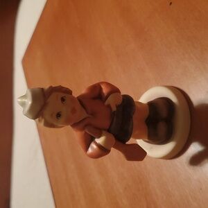 Goebel MI Hummel Club Collectible Figurine First Mate 2002/2003